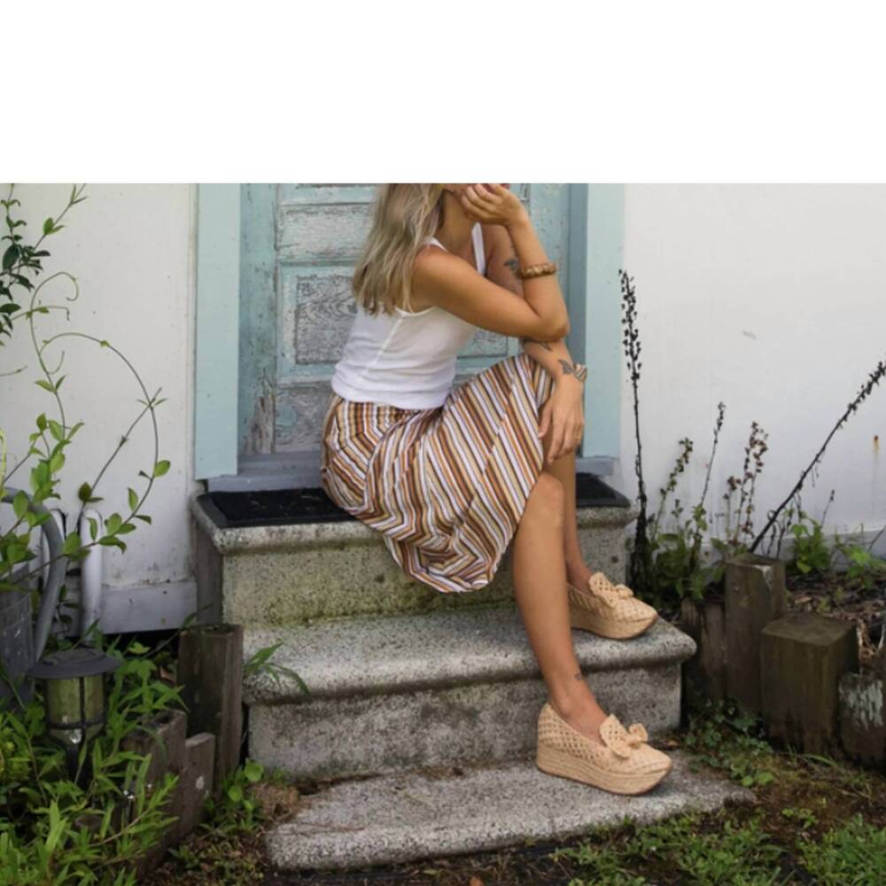 NEW DOLCE VITA women's jaka sneaker in beige - Picture 4 of 5